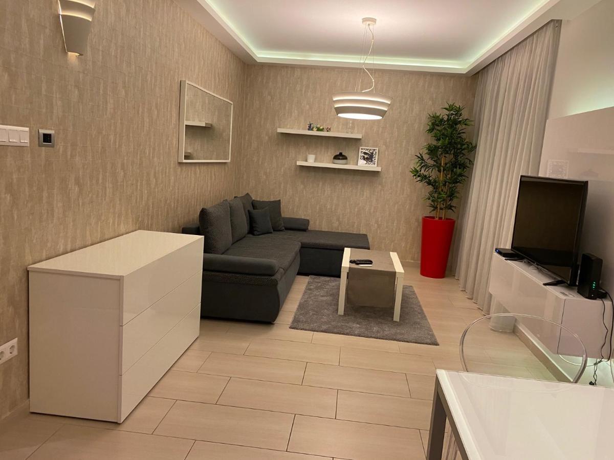 Parizsi Udvar I. Apartment Debrecen Exteriör bild