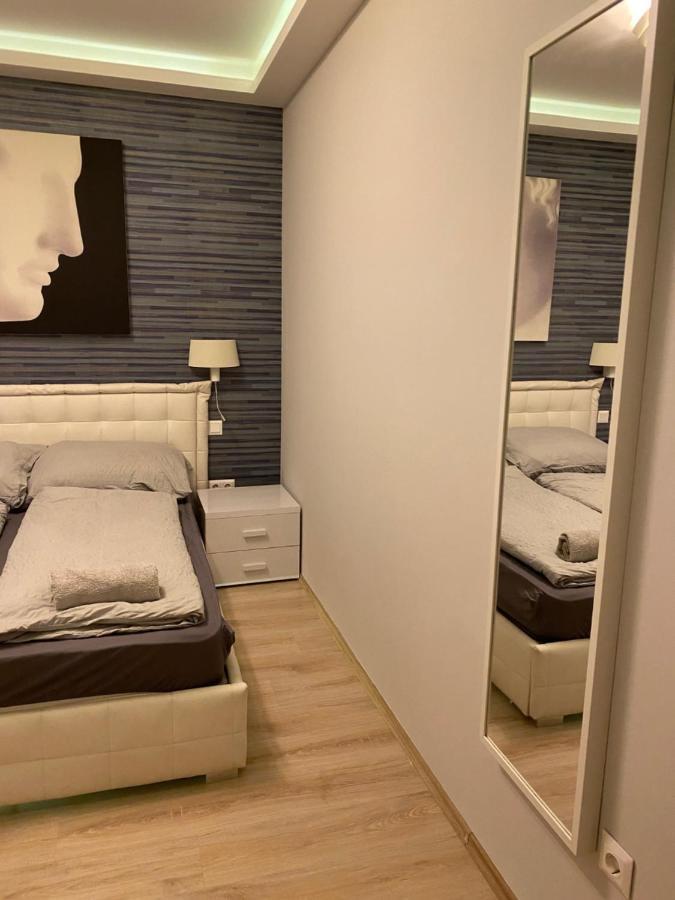 Parizsi Udvar I. Apartment Debrecen Exteriör bild